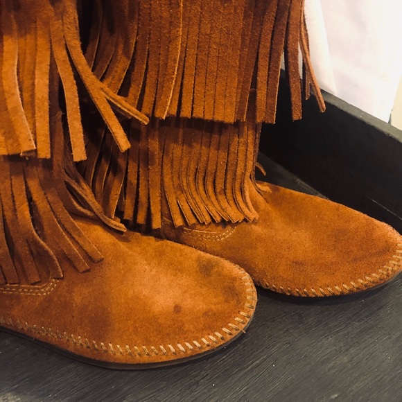 Minnetonka Moccasin Boots - Picture 2 of 3
